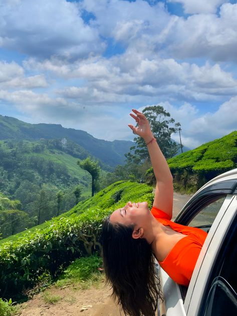 munnar kerala travel Travel Pic Poses, Ooty Photography Poses, Chikmagalur Outfit Ideas, Kerala Couple Photography Poses, Photography Poses In Ooty, Pondicherry Picture Ideas, Munnar Outfit Ideas, Poses In Kerala, Kerala Photoshoot Ideas