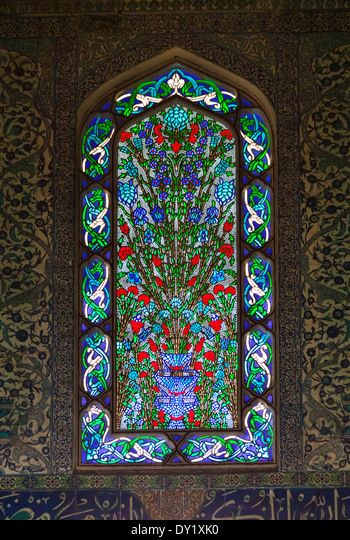 Topkapi Palace Istanbul, Topkapi Palace, Glass Rocks, Art Stained, Stained Glass Designs, Gorgeous Glass, Glass Marbles, Bottle Painting, Stained Glass Mosaic