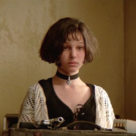 Natalie Portman - Mathilda Leon, Natalie Portman Mathilda, Leon The Professional Mathilda, Natalie Portman Leon, Leon Matilda, Mathilda Lando, Marla Singer, Léon The Professional, Cute Hairstyles For School