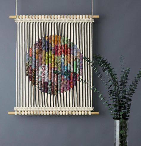 Simpul Makrame, Kerajinan Diy, Pola Macrame, Decorative Crochet, Crochet Macrame, Weaving Loom Diy, Weaving Loom Projects, Weaving Wall Hanging, Macrame Knots Pattern