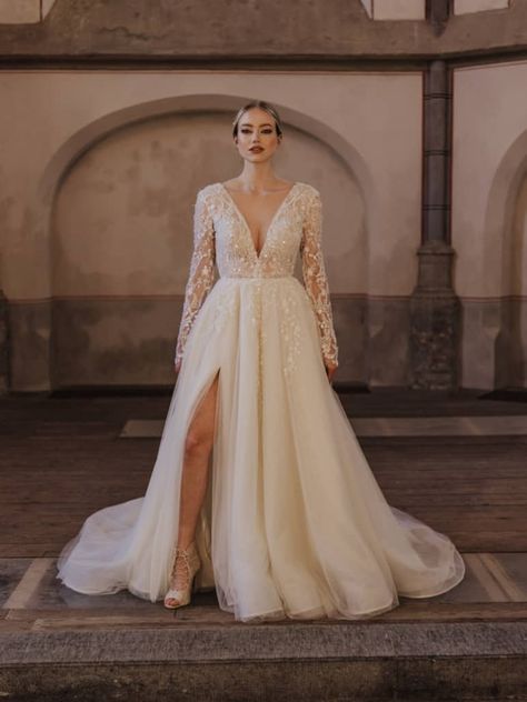 Long Sleeve Lace Wedding Dress Boho Plus Size, Plus Size Wedding Dresses Elope, Aline Satin Wedding Dress With Sleeves, Wedding Dresses Bubble Sleeves, Plus Size Wedding Dresses With Pockets, Wedding Dresses For Larger Busts, Curvy Long Sleeve Wedding Dress, Long Sleep Wedding Dresses, Large Chest Wedding Dress