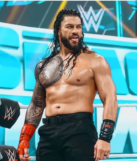 Roman Reigns Hot, Roman Reigns Tattoo, Aj Styles Wwe, Buff Guys, Roman Reigns Wwe Champion, Roman Reigns Shirtless, Joe Anoaʻi, Roman Regins, Wwe Superstar Roman Reigns