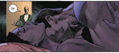 Catwoman Selina Kyle Comic Art, Batman Kiss Catwoman, Catwoman Comics, Bruce And Selina, Batman Catwoman, Catwoman Comic, Be Loyal, Batman Pictures, Caped Crusader