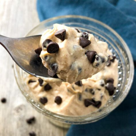 PEANUT BUTTER COOKIE DOUGH COTTAGE CHEESE - Nutritionist Mom Cottage Cheese Cookies, Cottage Cheese Cookie Dough, Greek Yogurt Cookie Dough, Cottage Cheese Dessert Recipes, Protein Breakfast Cookies, Soft Oatmeal Cookies, Cottage Cheese Desserts, Pumpkin Chip, Cookies Dough