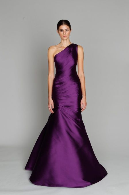 purple-satin Monique Lhuillier, Zuhair Murad, Purple Evening Gowns, Carolina Herrera Gown, Mode Retro, 파티 드레스, فستان سهرة, Beauty Dress, Gorgeous Gowns