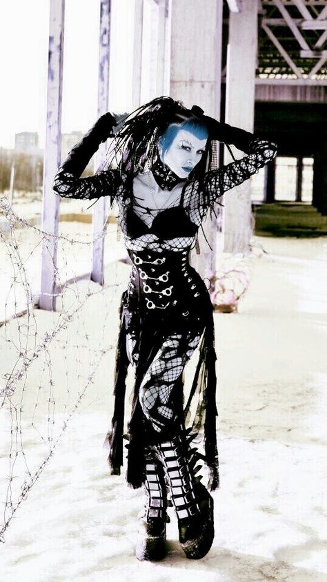 Goth Cybergoth Fashion, Industrial Goth, Goth Look, Gothic Models, Gothic Clothes, Cyberpunk Fashion, Goth Beauty, Goth Women