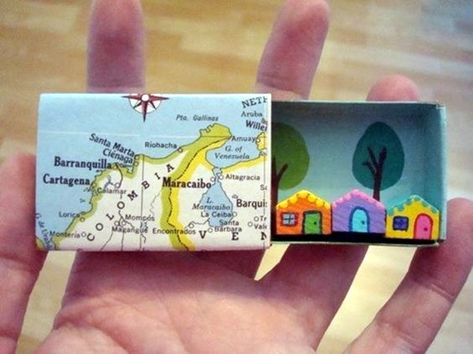40 DIY Match Box Art Ideas For Kids - Bored Art Matchbox Crafts, Art Boxes, Ge Bort, Matchbox Art, Victorian Dollhouse, Micro Mini, Miniture Things, Keepsake Gift, Box Art