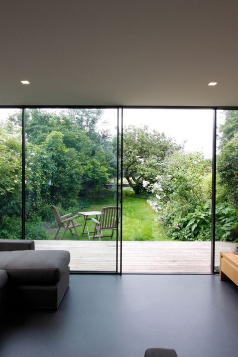 slim sliding glass door in the contemporary new build Vitrocsa Sliding Doors, Iq Glass Sliding Doors, Slim Frame Sliding Doors, Modern Glass Sliding Door Exterior, Sliding Doors External, Sliding Garden Doors, Sliding Door Garden, Sliding Outside Doors, Sliding External Doors