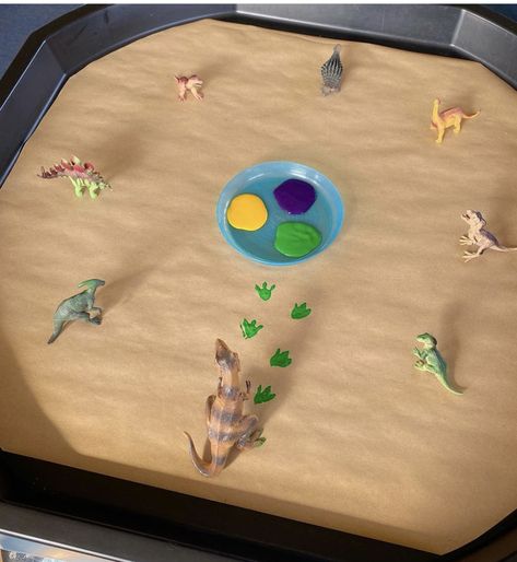 Creative Eyfs Activities, Dinosaur Tough Tray, Sensory Tray Activities, Sensory Play Dinosaurs, Dinosaur Day At School, Dinosaur Messy Play, Dinosaur Eyfs Activities, Dinosaur Tuff Tray Ideas, Dinosaur Provocations