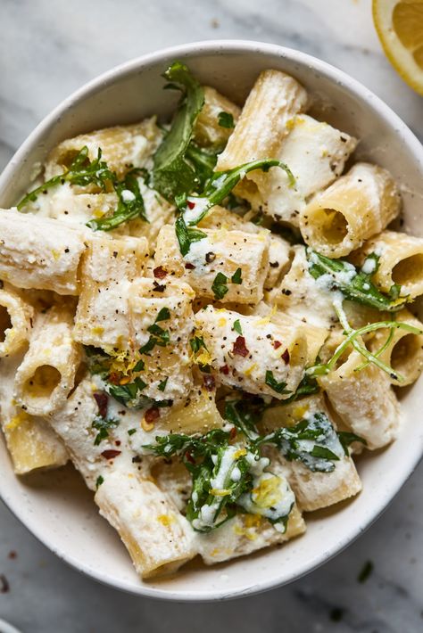 Pasta With Arugula, Wraps Recipes Vegetarian, Vegetarische Diners, Lemon Ricotta Pasta, Arugula Pasta, Weekend Lunch, Spring Pasta, Pasta Vegetariana, Summer Diet