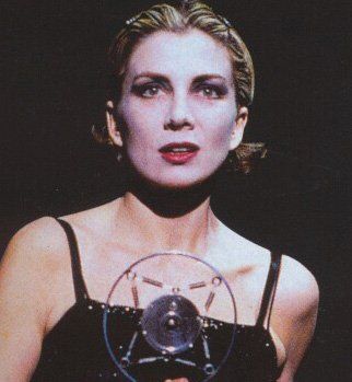 Natasha Richardson as Sally Bowles in Cabaret 1998 Sally Bowles Cabaret, Emcee Cabaret, Cabaret Makeup, Sally Bowles, Joely Richardson, Dream Roles, Natasha Richardson, Theatre Pictures, Ella Enchanted