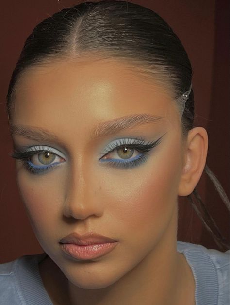 Dancer Stage Makeup, Stage Makeup Ballet, Dance Sport Makeup, Dancer Makeup Ideas, Competition Makeup Dancers, Performance Makeup Dancers, Makeup For Dance Performance, Dance Performance Makeup, Dance Show Makeup