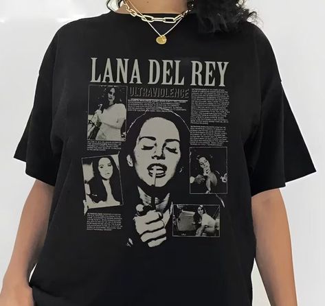 this lana del rey shirt is so iconic click on the pin to get !!! it is a must Vintage Lana Del Rey, Lana Del Rey Vintage, Lana Del Rey Tour, Lana Del Rey Merch, Lana Del Rey Shirt, Bartender Outfit, Lana Del Rey Albums, Lana Del Rey Ultraviolence, Vintage Shirt Design