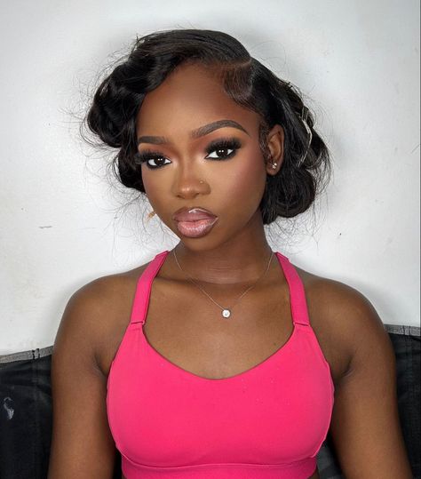 Natural Make Up Dark Skin, Nude Brown Makeup Looks, Light Glam Prom Makeup, Soft Glam Black Women Makeup, No Eyeshadow Makeup Look Black Women, Ponytail Hairstyles For Black Women Prom, Soft Glam On Dark Skin, Light Makeup Prom, Birthday Makeup Black Women