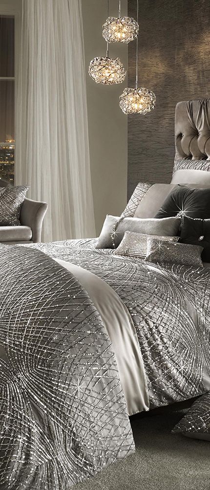 Interior design inspirations for your luxury bedroom. Check more at luxxu.net Master Bedrooms, Modern Glam Decor, Glamorous Decor, Interior Design Minimalist, Glam Bedroom, Decor Ikea, Modern Glam, Simple Bedroom, Beautiful Bedrooms