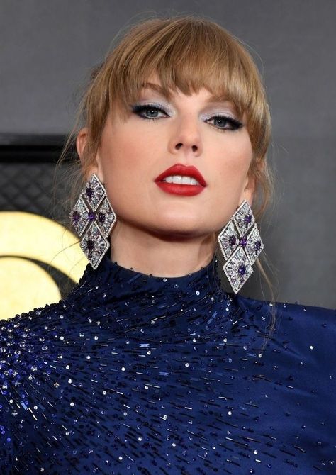 Taylor Swift Grammys, Grammys 2023, Hairstyles List, Grammys Red Carpet, Miss Americana, The Grammys, Estilo Taylor Swift, All Too Well, Midnight Sky