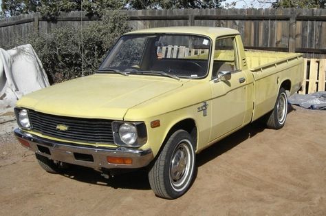 Love Small Trucks? 1980 Chevrolet LUV - https://barnfinds.com/love-small-trucks-1980-chevrolet-luv/ Small Pickup Trucks, Chevrolet Luv, Chevy Truck Models, Classic Trucks Magazine, Chevy Luv, Payson Arizona, 57 Chevy Trucks, Datsun Pickup, Small Pickups