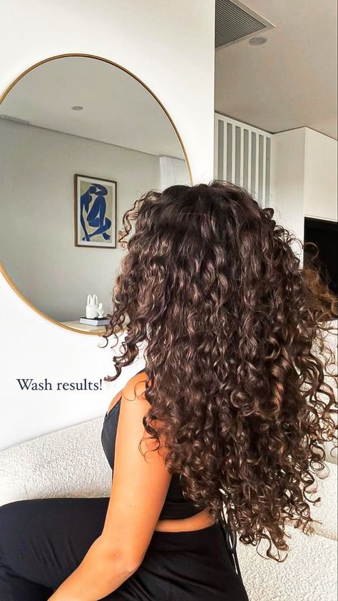 Types Of Layers For Curly Hair, Curly Haircut Before And After, Wavy Hair Cuts Long, Hair Colour For Curly Hair, Short 3b Curly Hair, Face Framing Curly Hair, Face Framing Curls, Long Layered Curly Hair Face Framing, Black Latina