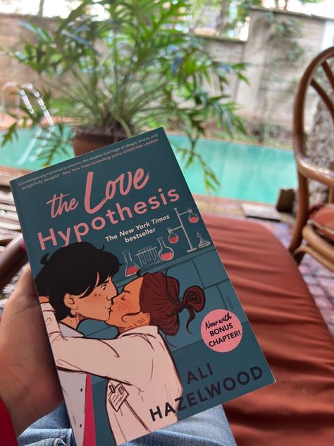 Books, romance, science-fiction, love , kiss , reading, trendy , aesthetic, pool , summer Aesthetic Pool, Books Science, The Love Hypothesis, Love Hypothesis, Books Romance, Christina Lauren, Lovers Romance, Science Lover, Pool Summer