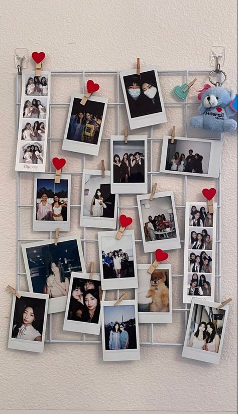 Room With Polaroid Pictures, How To Hang Up Polaroids, Polaroid Home Decor, Photo Grid Aesthetic, Teen Apartment Ideas, Hanging Polaroid Pictures, Polaroid Room Decor, Where To Put Stickers, Wall Decor Bedroom Ideas