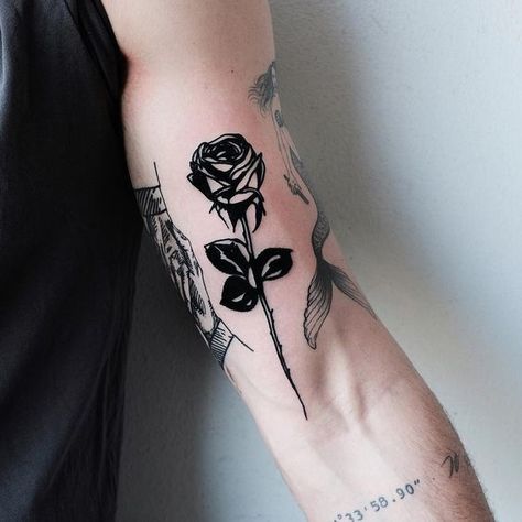 Tattoo Inspiration, Gotik Tattoo, Hanya Tattoo, Rose Tattoos For Men, Black Rose Tattoos, Inspiration Tattoos, Rosen Tattoo, Subtle Tattoos, Black Ink Tattoos