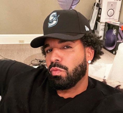 Drake Smiling, Drake Selfie, Drake Pictures, Drake Pfp, Drake Funny, Drake Fashion, Old Drake, Champagne Papi, Drake Concert