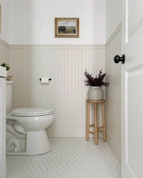 How to Choose Paint Colors for a Small Bathroom With No Windows - Kaitlin Madden Beadboard Half Wall, Beadboard Bathroom Ideas, Dekorere Bad, Beadboard Bathroom, Glacier Bay, Downstairs Bathroom, Upstairs Bathrooms, Bathroom Renos, Wall Gallery