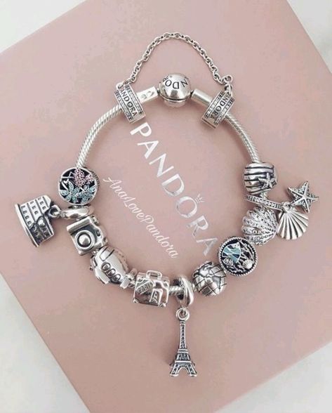 How To Style Pandora Bracelet, Pandora Bracelets Ideas, Pulsera Pandora Charms Ideas, Pandora Charm Bracelet Ideas, Pandora Bracelet Ideas, Pandora Jewlery, Pandora Bracelet Charms Ideas, Pandora Bracelet Designs, Pandora Bracelet Silver