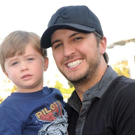 Country Music Stars, Luke Bryan Kids, Luke Bryan Family, Lebron James Jr, Luke Bryan Pictures, American Idol Judges, Charlie Sheen, How Many Kids, Luke Bryan