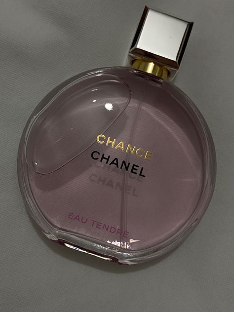 Channel Chance Perfume, Chanel Icons Aesthetic, Old Chanel Aesthetic, Pink Chanel Aesthetic, Channel Chance, Chanel Perfume Aesthetic, Chanel Chance Perfume, Pink Channel, Channel Aesthetic