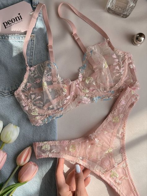 Cute lingerie design Cute Lingerie Sets, Feminine Lingerie, Lingerie Aesthetic, Lingerie Design, Lingerie Cute, Elegant Lingerie, Handmade Lingerie, Lingerie Inspiration, Cute Lingerie