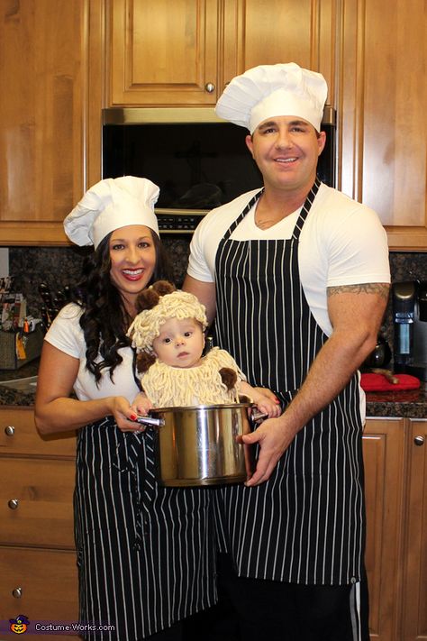 Spaghetti Halloween Costume, Baby Chef Costume, Boys Halloween Costumes Diy, Chef Costume, Halloween Parejas, Halloween Costumes 2014, Spaghetti Meatballs, Dinner Family