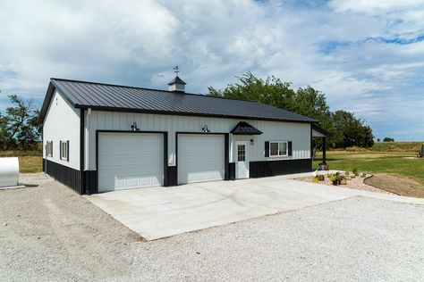 Steel Garage Buildings, Hobby Garage, Metal Garage Buildings, Pole Barn Designs, Pole Barn Garage, Equestrian Building, Post Frame Construction, Morton Building, Metal Garage