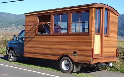 Bobby Heffelfinger created this rolling art studio in West Marin county, California, on a 2013 Ford F-350 truck with mostly recycled materials Mobile Art Studio, Truck House, Home Art Studio, Marin County California, Camper Art, Van Dwelling, House Tips, Art Cart, Camper Caravan