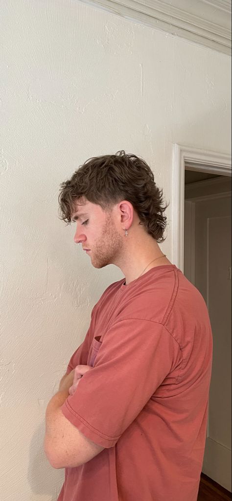 Men’s Haircut Mullet Fade, Modern Mullet Aesthetic, Tasteful Mullet Men, Men Mullet Hairstyle Straight Hair, Cool Guy Mullet, Mens Trendy Mullet, Mullet Thick Hair Men, Mens Cool Haircuts, Mullet With Straight Hair Men