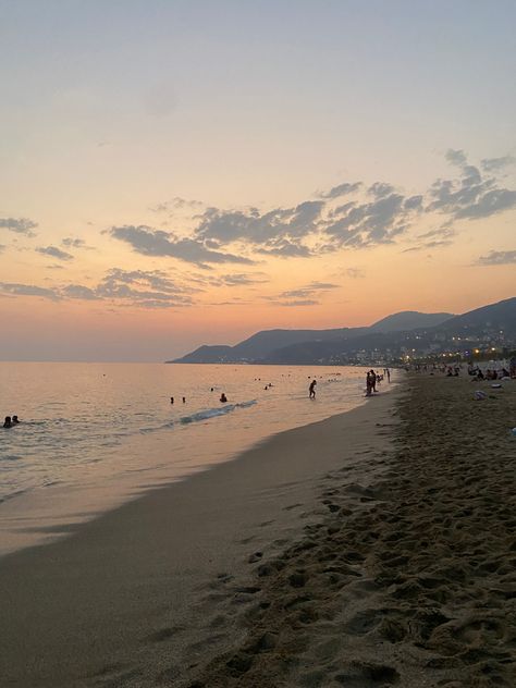 Alanya, Autumn Beach Aesthetic, Beach Walk Aesthetic, Beach In Fall, April Vibes, 2023 Recap, Beach Autumn, Late Night Walk, Walking Club