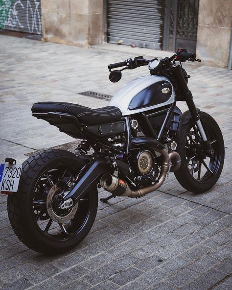 Ducati Icon, Project Motorcycle, Scrambler Sixty2, Ducati Scrambler Custom, Scrambler Icon, Ducati Motorbike, Cafe Racer Moto, Ducati Cafe Racer, Flat Track Motorcycle