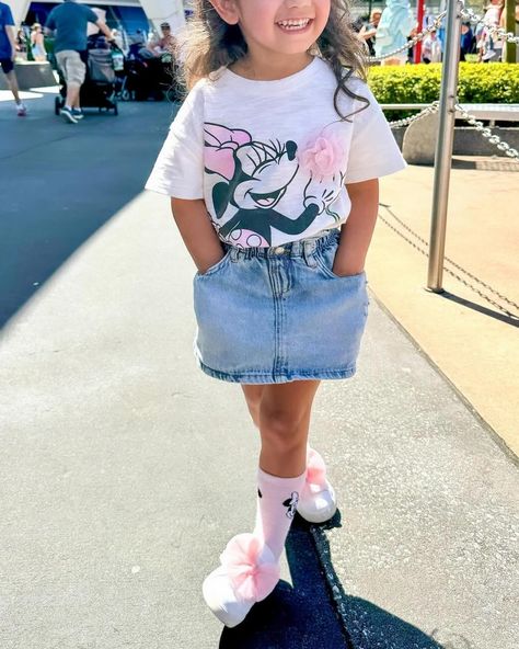 Life’s too short… Go to Disney… Again and again & again!✨🏰👑💫 https://liketk.it/4B5h6 #disneyworld Disney outfits #magickingdom toddler disney outfit inspo Toddler Disney World Outfits Girl, Toddler Girl Disney Outfit, Magic Kingdom Outfits Women, Disneyland Family Outfits, Girls Disney Outfits, Disneyland Hair, Disneyland Toddler, Toddler Disney Outfit, Disney Cruise Outfits