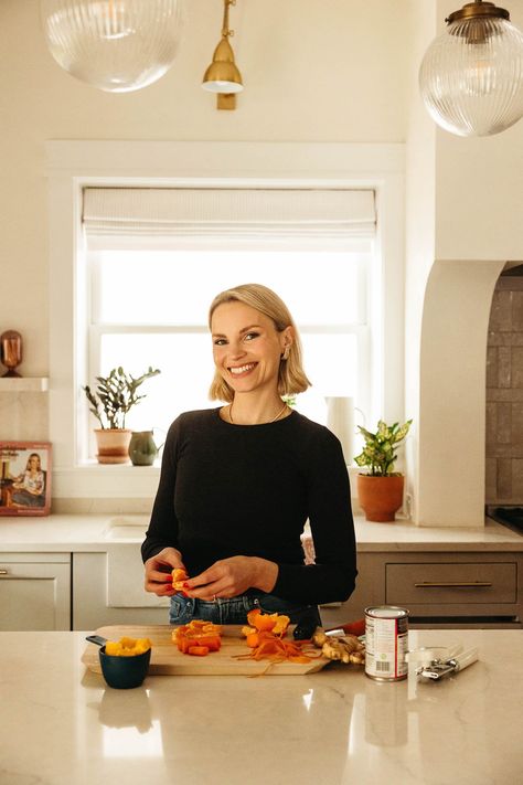 Monique Volz Makes the Internet's Most Viral Recipes—and She's Sharing Her Secrets Anine Bing Style, Bobbi Brown Highlighter, Viral Recipes, Ambitious Kitchen, Camille Styles, Nutritious Recipes, Juice Beauty, Daily Vitamins, Moisturizer With Spf