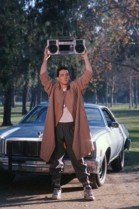 iconic movie stills - Google Search Johnette Napolitano, Lloyd Dobler, John Cusack, Image Film, Peter Gabriel, I Love Cinema, Teen Movies, 80s Movies, The Perfect Guy