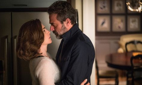 How The Good Wife transformed TV | The Good Wife | The Guardian Jeffrey Dean Morgan Negan, Chris Noth, Julianna Margulies, The Good Wife, Jeffery Dean Morgan, Jeffrey Dean, Jeffrey Dean Morgan, Beating Heart, Good Wife