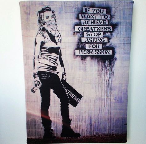 Reverse Graffiti, Metal Art Wall, Street Art Banksy, Banksy Graffiti, Banksy Art, T Shirt Picture, Pin Pals, Extraordinary Women, Ladies Top