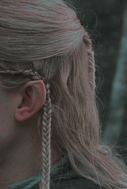 Legolas What Do Your Elf Eyes See, Tolkien Elf Aesthetic, Lotr Elf Aesthetic, Elfs Aesthetic, Elf Aesthetic Male, Dark Elf Outfit, Fantasy Elf Aesthetic, Elfcore Aesthetic, Rivendell Aesthetic