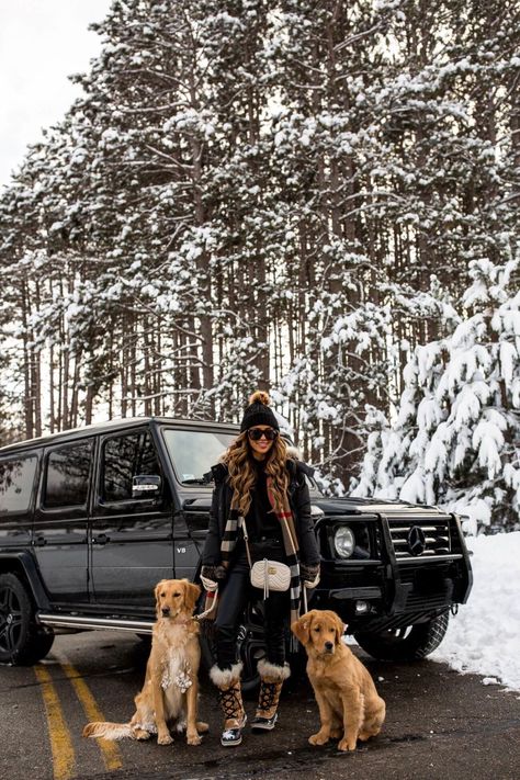 Adventure Girl Aesthetic, Jeep Photoshoot, Car Photo Shoot, Sorel Tofino, Dog Mom Quotes, Teen Wallpaper, Road Trip Outfit, Winter Outfits Snow, Mia Mia Mine