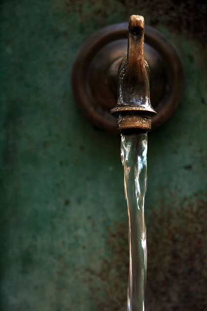 Wabi Sabi, Water Photography, Water Features, Cottage Candles, Mixed Beauty, Interior Decorator, Green Dark, Water Garden, Belle Photo