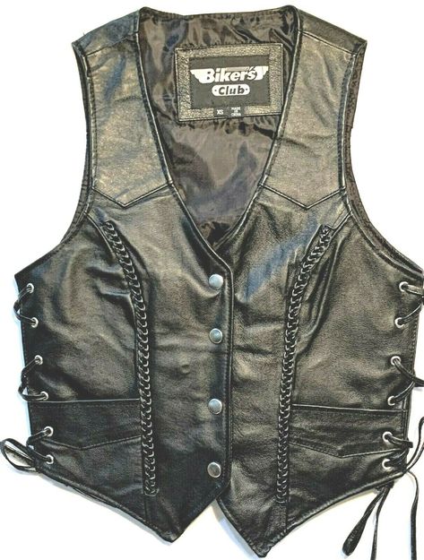 THIS LISTING IS FOR (1) LADIES SOFT GENUINE LEATHER  BRAIDED SIDELACE VEST.  IT HAS (2) OUTSIDE POCKETS AND (3) INSIDE POCKETS.  IT ALSO HAS (4) FRONT SNAPS.  THIS VEST IS GREAT FOR RIDING OR JUST EVERY DAY FASHION.  {please note when sizing leather please go by the measurements not by  the tag size. Leather tends to vary a little bit from manufacturer to manufacturer}  SIZES: ARE FROM ARM PIT TO ARM PIT/ NECK TO WAIST  (FRONT)/ NECK TO WAIST (BACK)/ WAIST LINE  EXTRA SMALL>16"/22"/19"/16" SMALL Riding Motorcycle Outfit For Women, Biker Outfits For Women, Suit Vest Outfits, Leather Vest Outfit, Casual Suit Vest, Every Day Fashion, Braided Side, Black Leather Vest, Biker Love