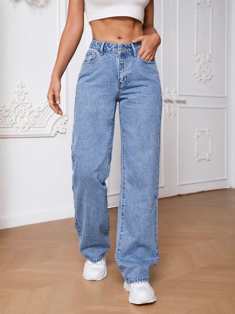 High Waisted Jeans Straight, Light Wash Straight Leg Jeans Outfit, Blue Straight Jeans Outfit, Popular Jeans For Women, Womens Jeans Outfits, Straight Fit Jeans Women, Straight Leg Jeans Outfits Casual, Stright Leg Jeans, Straight Baggy Jeans