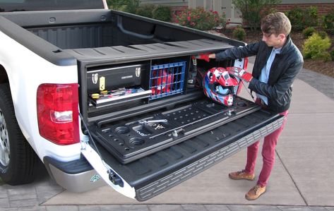 AeroBox - Aerodynamic, removable, rear mounted truck tool box in use Karma Ghia, Modified Van, Truck Bed Storage Box, Truck Bed Drawers, Truck Bed Organization, Truck Accesories, Truck Organization, Cool Truck Accessories, Truck Bed Storage