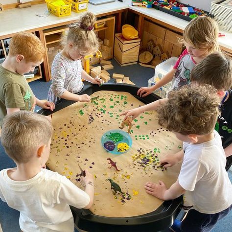 The Rural Headteacher on Instagram: "Paper + Paint + Dinosaurs = so much fun! 🦖🎨🦕 This was such a quick activity to set up and the children loved it. It wasn’t long before the dinosaurs were put to the side because they couldn’t wait to get their hands in the paint! 😂 #tufftray #dinosaurs #tufftrayfun #messyplay #dinosaurfootprints #tufftrayplay #tufftrayideas #messyplaytime #northroeschool #eyfs #eyfsideas #eyfsteacher #tufftrayactivities #eyfsactivities #theruralheadteacher #paintplay #pla Dinosaur Set Up Childcare, Dinosaurs Eyfs Activities, Dinosaur Activities Eyfs, Dinosaur Eyfs, Eyfs Dinosaurs, Dinosaurs Eyfs, Reggio Provocations, Ice Painting, Eyfs Classroom