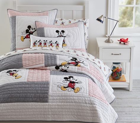 Patchwork, Mickey Mouse Bedroom Decor, Mickey Mouse Room, Mickey Mouse Nursery, Mickey Mouse Bedroom, Mickey Mouse Quilt, Casa Disney, Disney Quilt, Disney Bedding